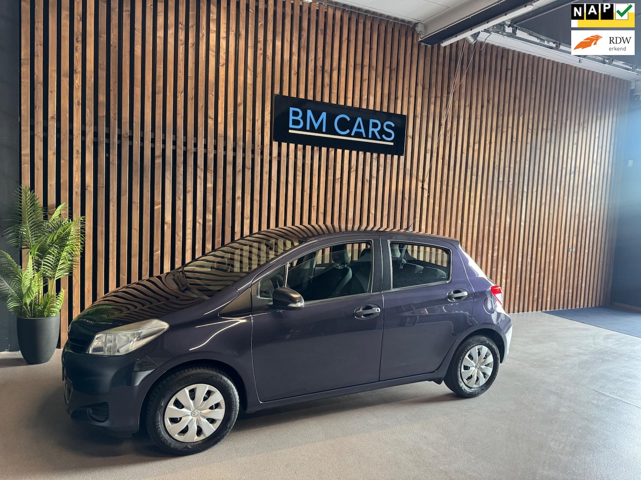 Toyota Yaris - 1.0 VVT-i Comfort Airco, Trekhaak, Nieuwe APK - AutoWereld.nl