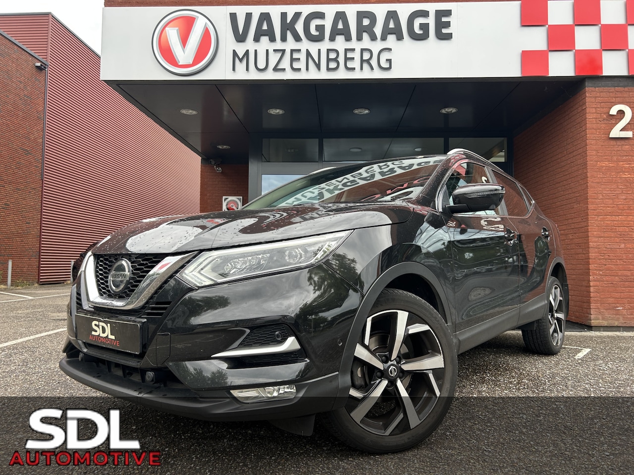 Nissan Qashqai - 1.3 DIG-T 160PK!! Tekna // LED // ELEK. STOEL // 360 CAMERA // PANO-DAK // BOSE AUDIO // N - AutoWereld.nl