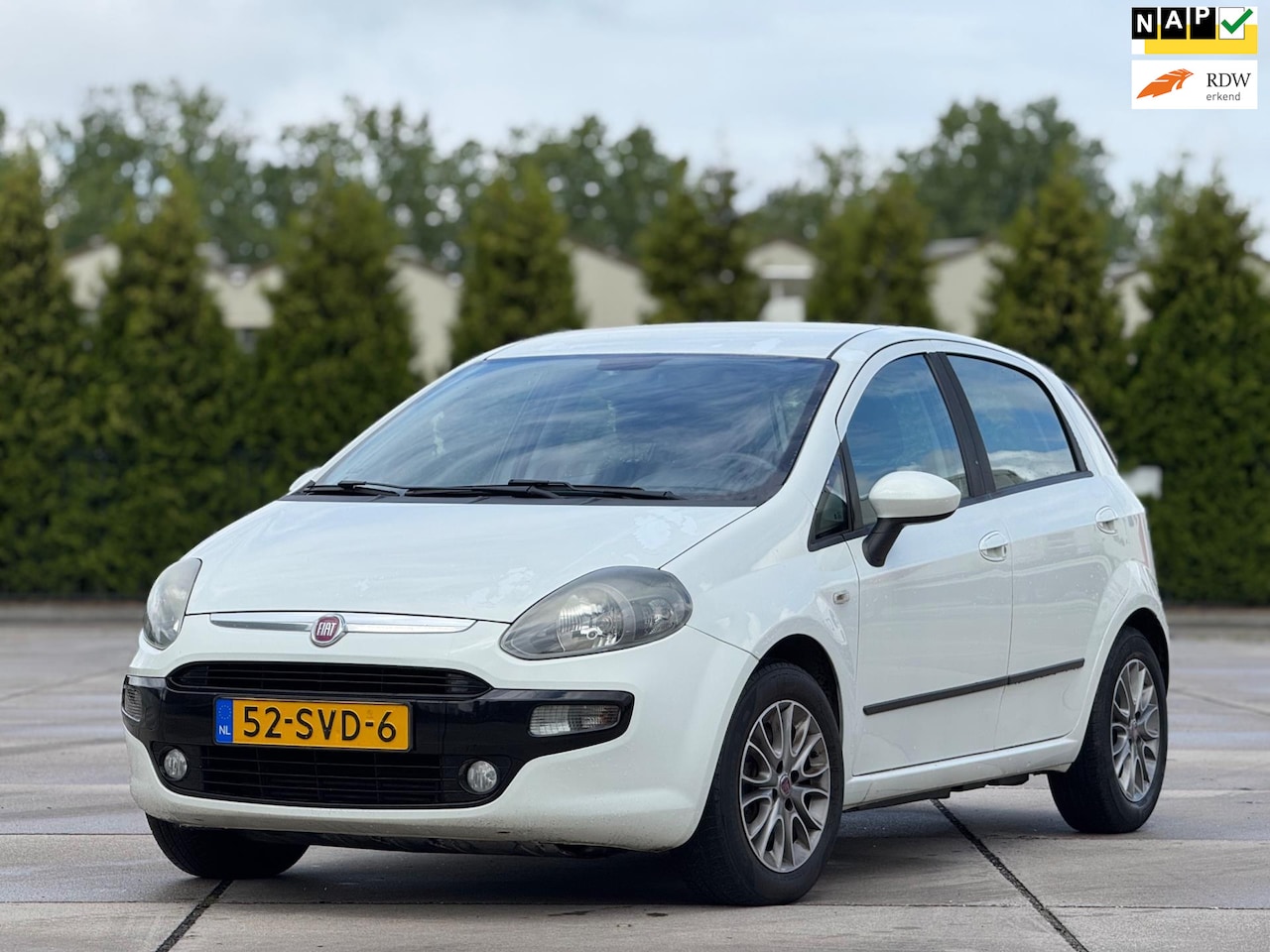 Fiat Punto Evo - 1.3 M-Jet Dynamic | Airco | 16 inch | Elektrische ramen | 2 sleutels - AutoWereld.nl