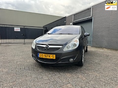 Opel Corsa - 1.4-16V Cosmo Aut. Airco Cruise PDC LM-Wielen APK NAP