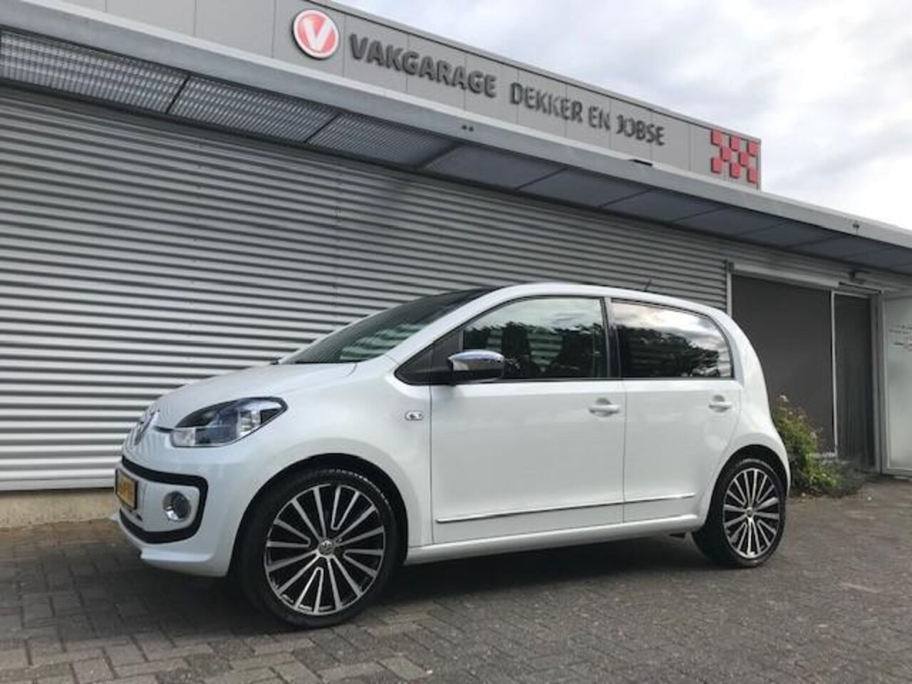 Volkswagen Up! - 1.0 high up! Volkswagen Up - AutoWereld.nl