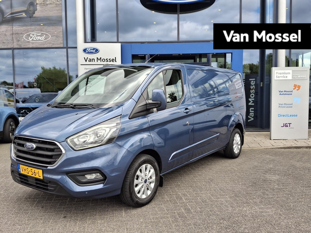 Ford Transit Custom - 300 2.0 TDCI L2H1 Limited Aut. | Camera | Verwarmbare stoel/voorruit | automaat | Trekhaak - AutoWereld.nl