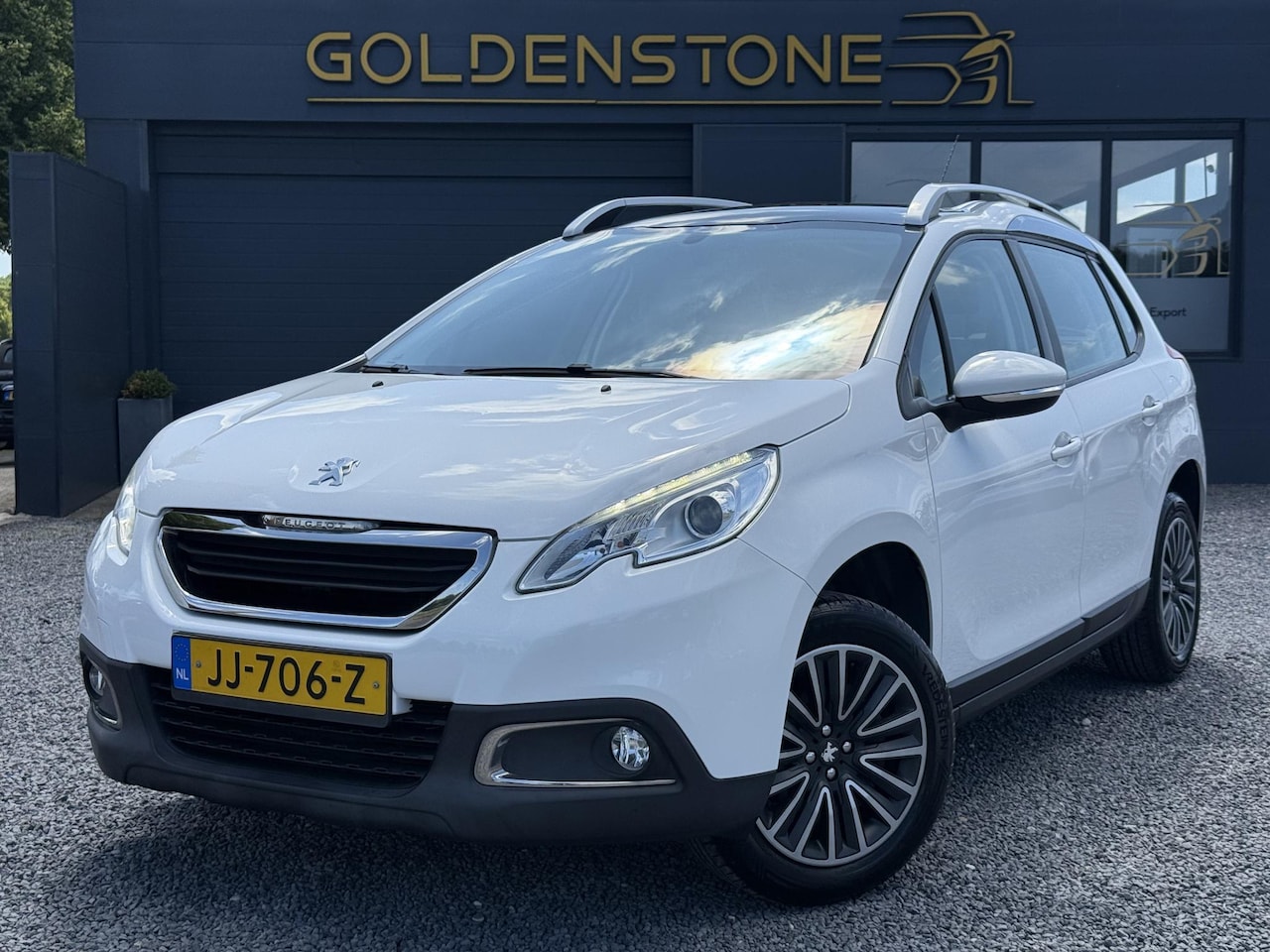 Peugeot 2008 - 1.2 PureTech Active Automaat,2e Eigenaar,Pano,Navi,Dealer Onderhouden,Airco,Cruise,Extra S - AutoWereld.nl