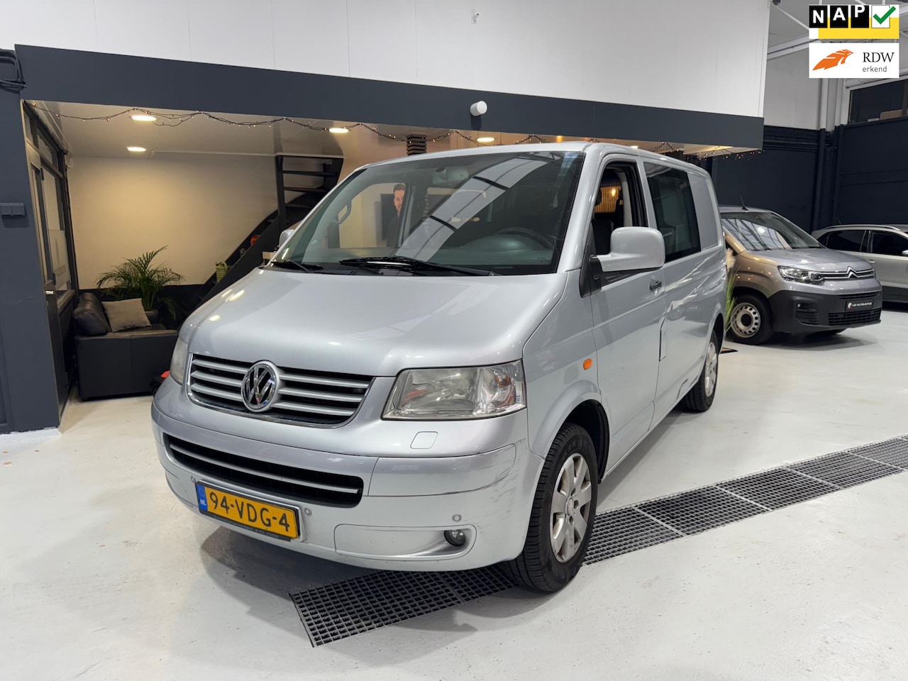 Volkswagen Transporter - 2.5 TDI 130PK 300|DC|Cruise|Airco|DubbelCabine|Nap - AutoWereld.nl