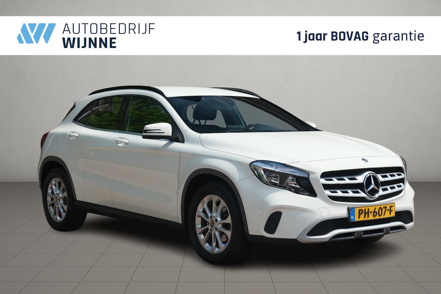 Mercedes-Benz GLA-Klasse - 180 122pk Business Solution | Navi | Climate | Cruise | Camera | 17" velgen - AutoWereld.nl