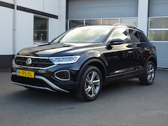 Volkswagen T-Roc - 1.0 TSI Life 75 Edition Airco, cruise controle, licht metalen velgen, parkeersensoren, nav