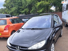Peugeot 206 - 1.6-16V Air-line 3