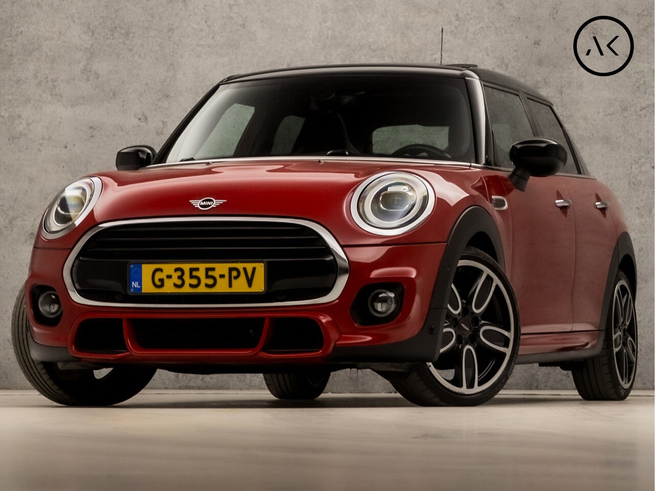 MINI John Cooper Works - Mini 1.5 JCW Pack Automaat (PANORAMADAK, GROOT NAVI, KUIPSTOELEN, DEALER ONDERHOUDEN, STOE - AutoWereld.nl