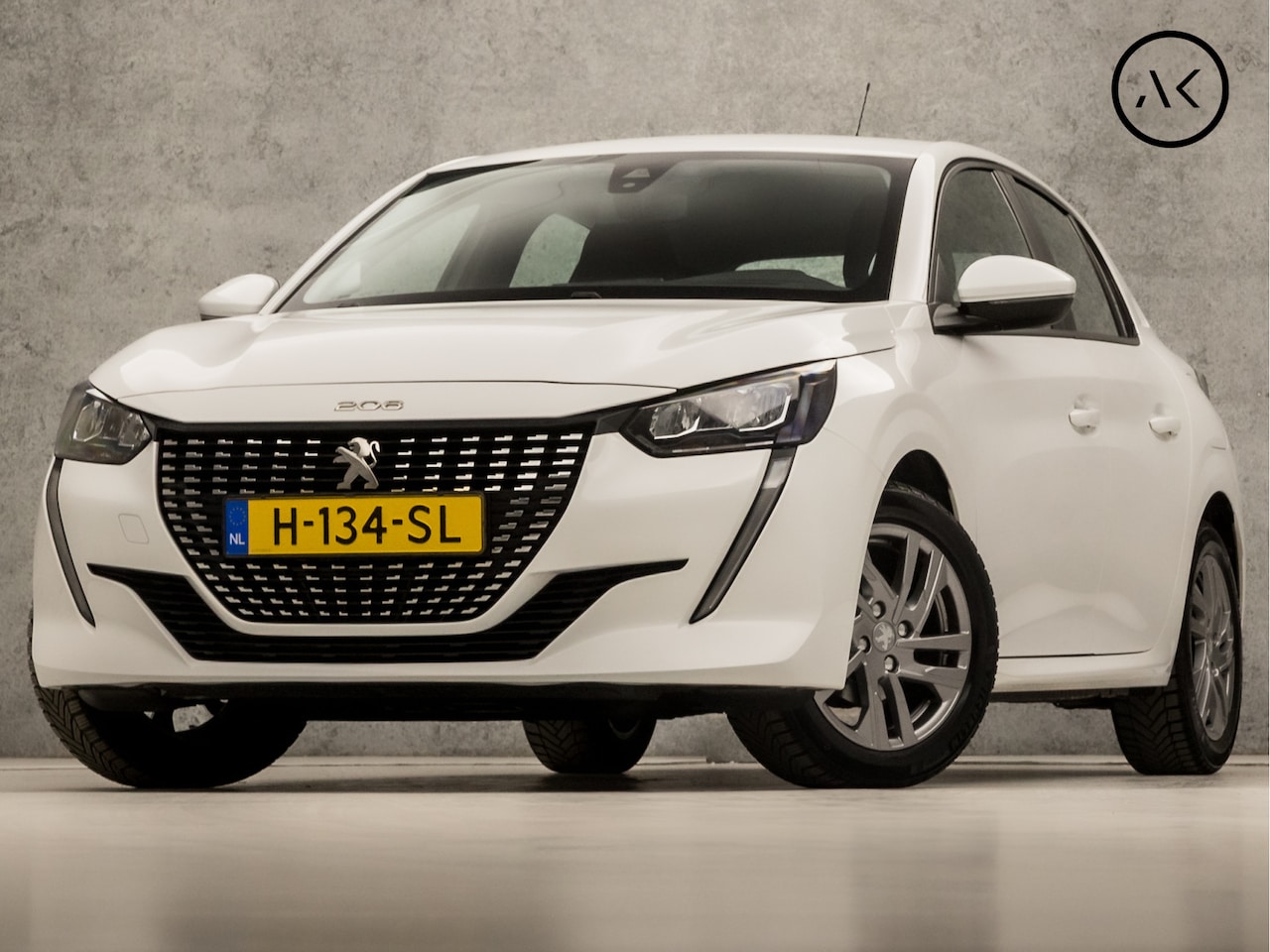 Peugeot 208 - 1.2 PureTech Sport (APPLE CARPLAY, GROOT NAVI, 360 CAMERA, LM VELGEN, SPORTSTOELEN, TREKHA - AutoWereld.nl