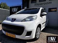 Peugeot 107 - 1.0-12V Accent met trekhaak en nieuwe apk