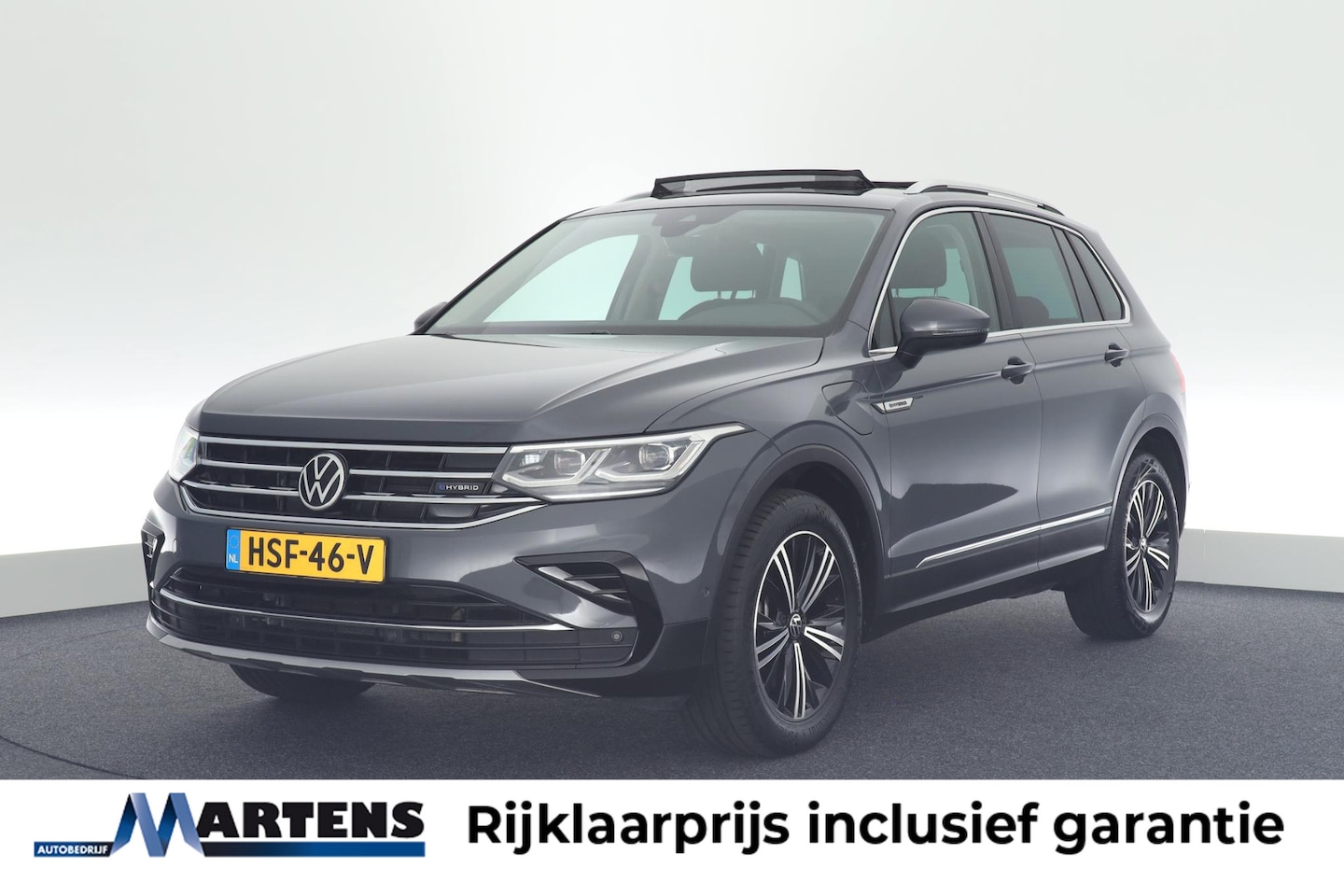 Volkswagen Tiguan - 1.4 TSI 245pk eHybrid Elegance Trekhaak Camera Keyless Panoramadak Virtual Cockpit Navigat - AutoWereld.nl