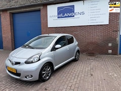 Toyota Aygo - 1.0-12V Dynamic Navigator, Navi, Automaat, Airco, 5-Drs
