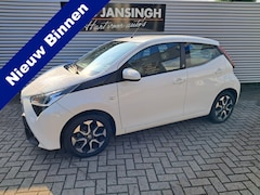 Toyota Aygo - 1.0 VVT-i x-play Automaat met 14.079 km Airco | Camera | LM Velgen | Carplay | RIJKLAARPRI