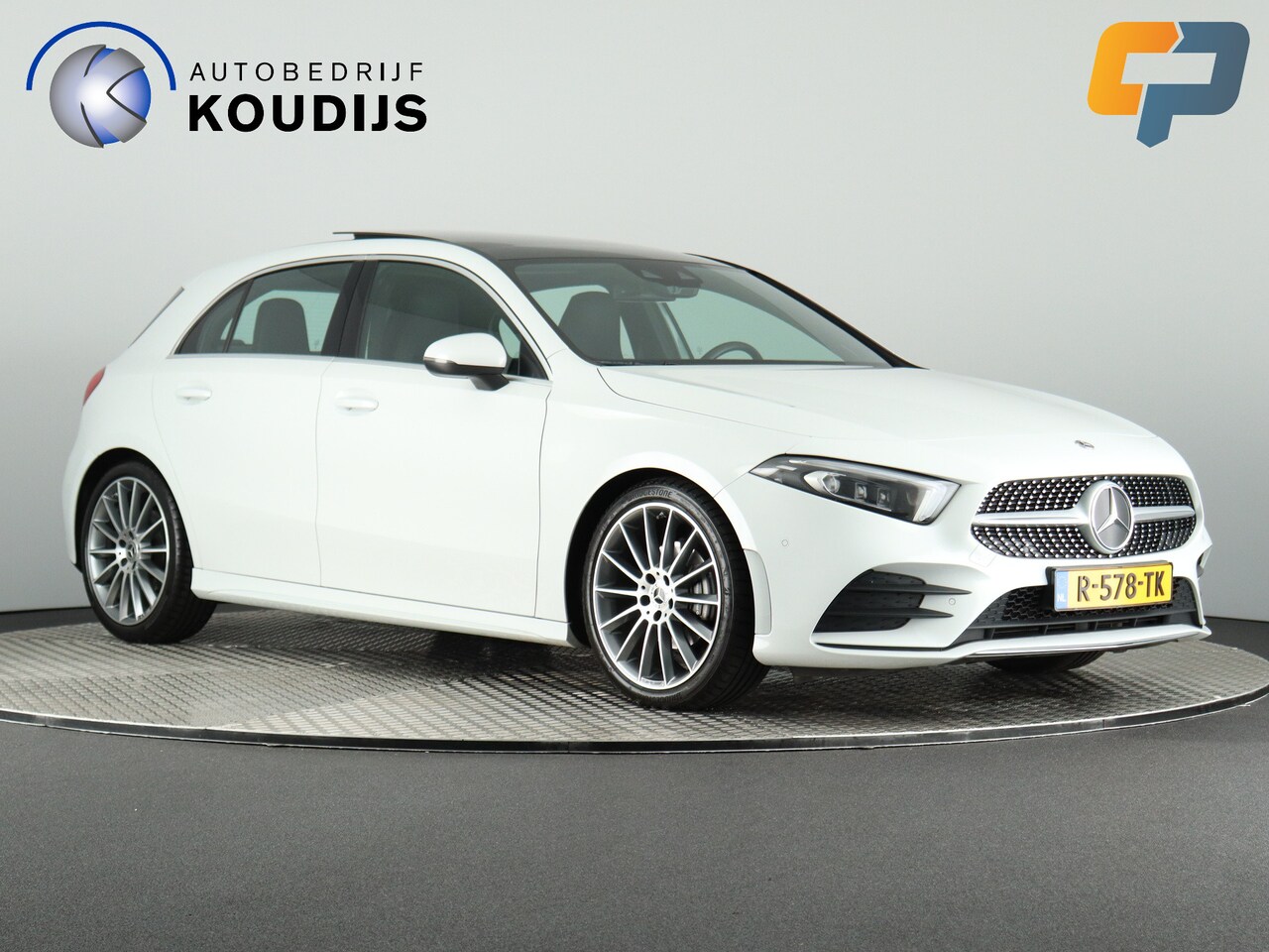 Mercedes-Benz A-klasse - 200 AMG Line 200 AMG Line (Panodak / ACC / Full Led / Distronic+ / Carplay / 19 Inch / Digi dash) - AutoWereld.nl