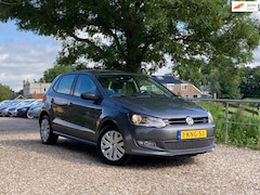 Volkswagen Polo - 1.2 TSI BlueMotion Comfort Edition | Cruise + Navi Nu € 6.975,