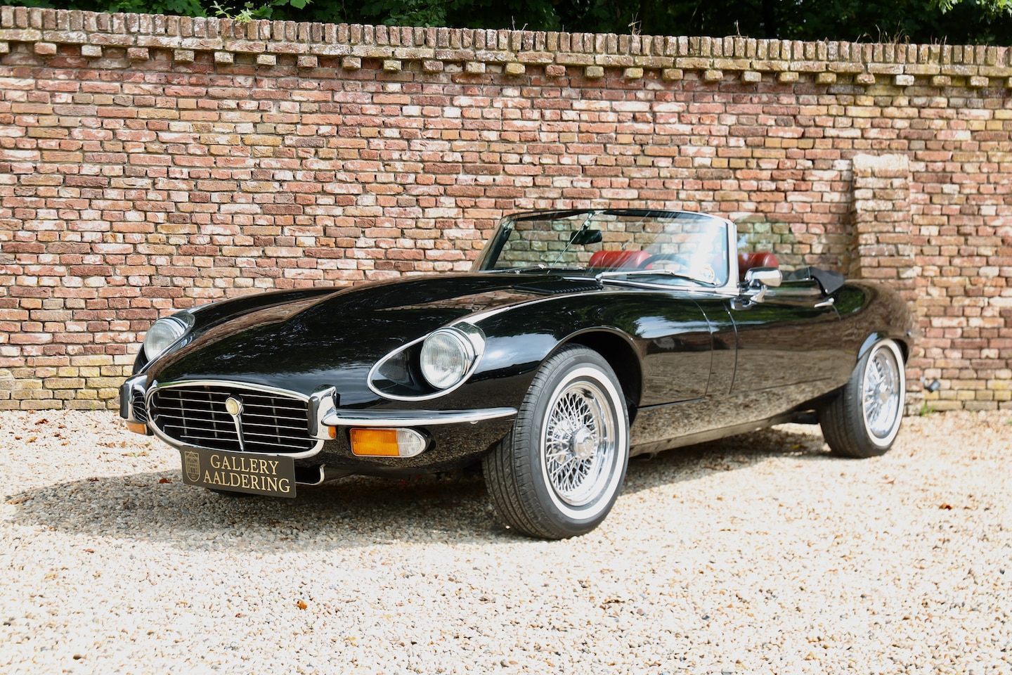 Jaguar E-type - V12 Roadster "Manual gearbox" Wonderful driver's car with manual transmission and a/c, Fin - AutoWereld.nl