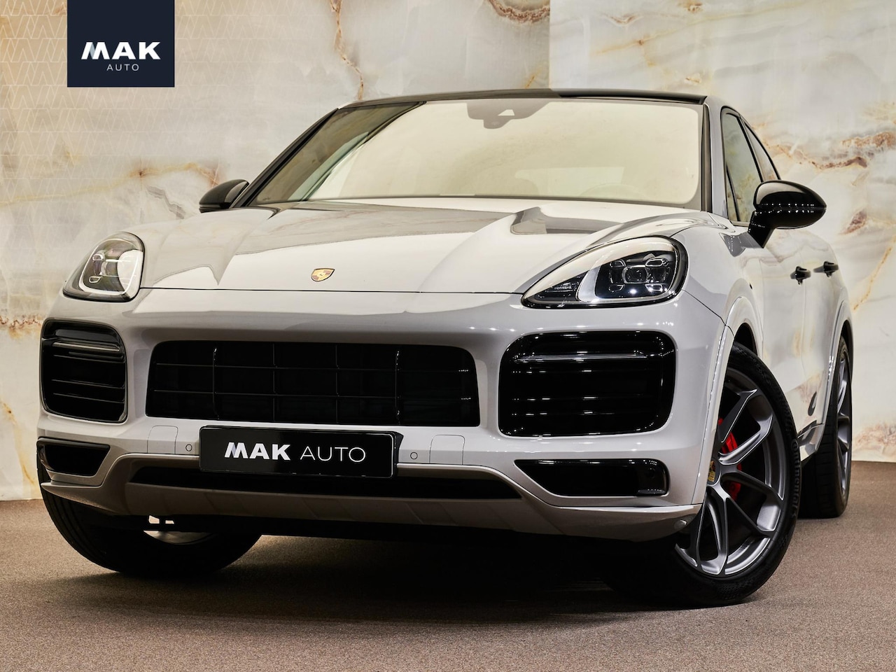Porsche Cayenne Coupé - 3.0 E-Hybrid 3.0 E-Hybrid, NL auto, SportDesign, tr.haak, 22", Bose, luchtv., PDLS, keyless, privacy - AutoWereld.nl