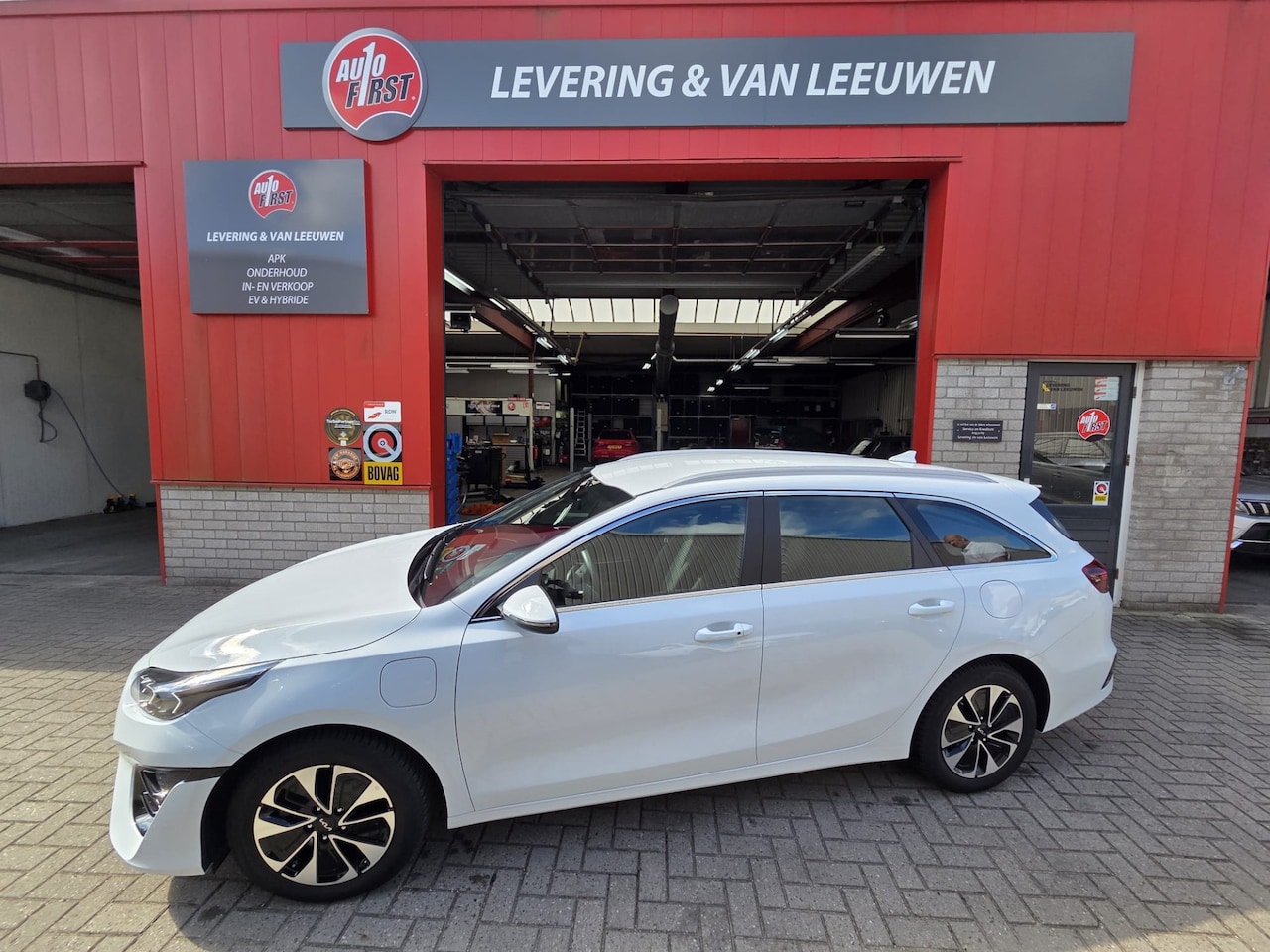 Kia Cee'd Sportswagon - Ceed 1.6 GDI PHEV DynamicLine - AutoWereld.nl