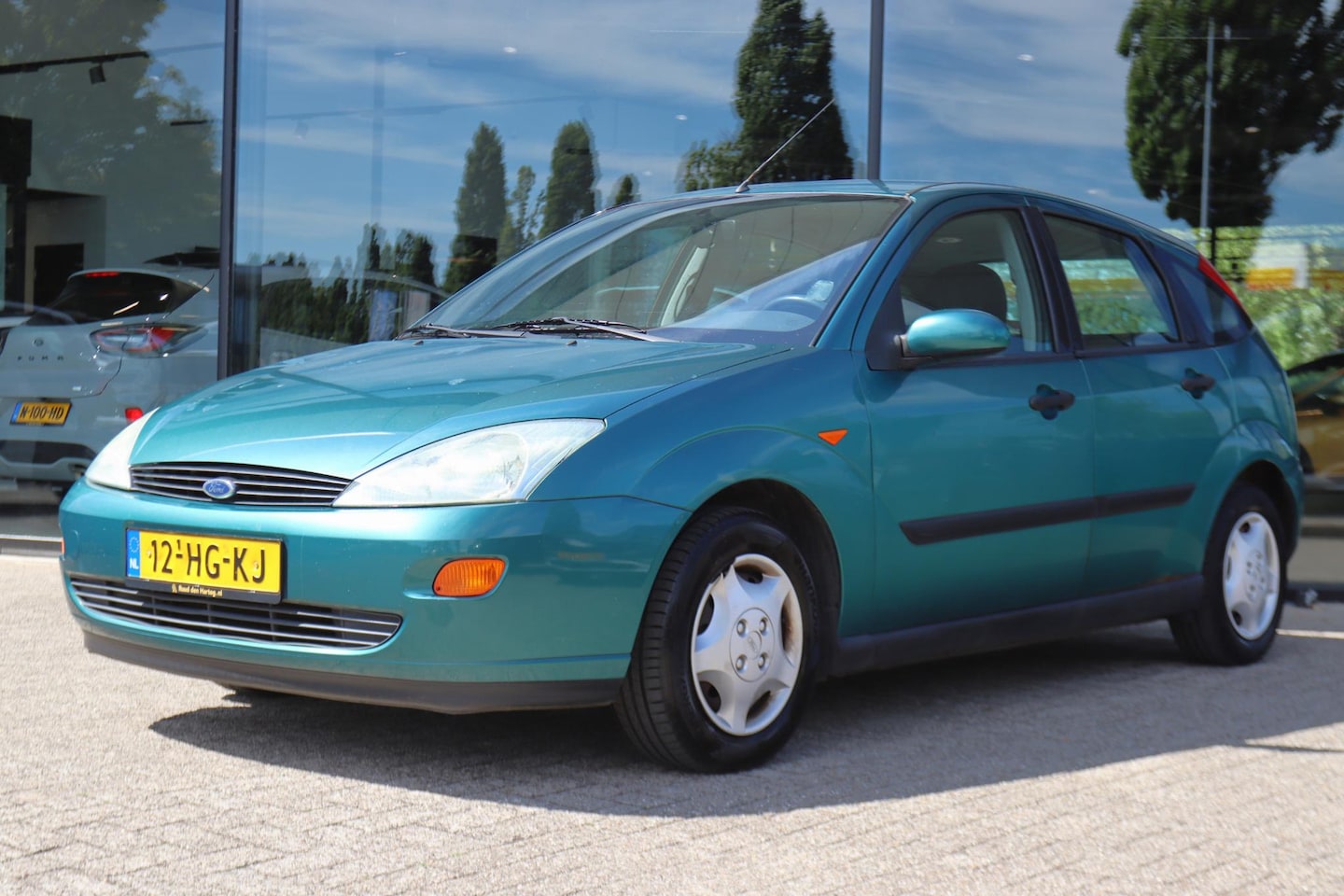 Ford Focus - 1.6-16V AMBIENTE | TREKHAAK | AIRCO | ELEK RAMEN - AutoWereld.nl