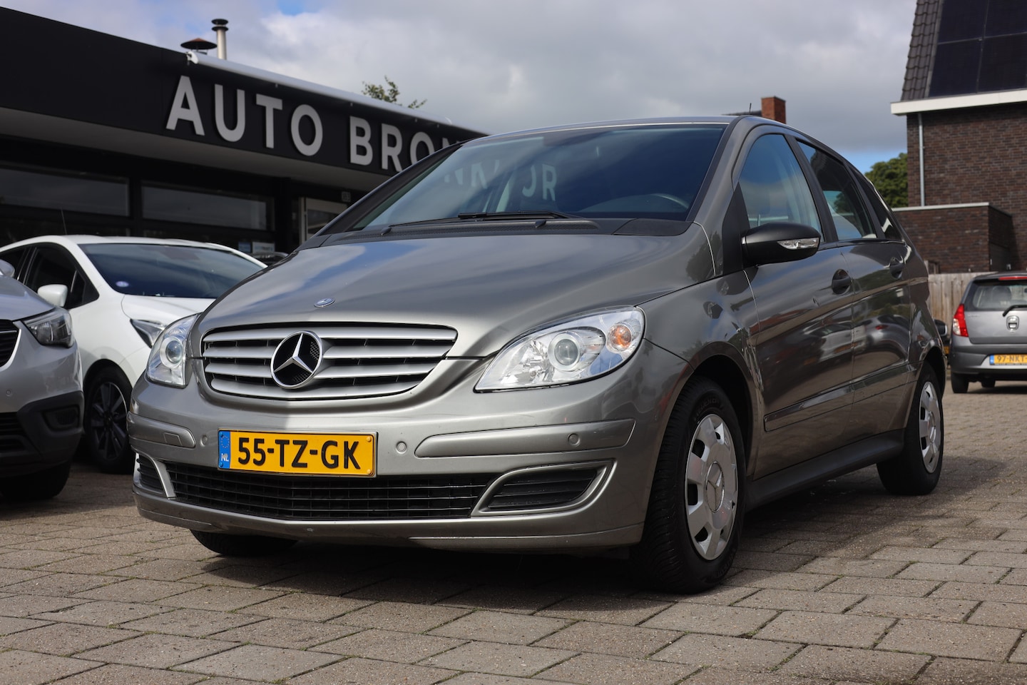 Mercedes-Benz B-klasse - 170 AUTOMAAT | AIRCO | TREKHAAK *RIJKLAAR* - AutoWereld.nl