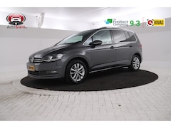 Volkswagen Touran - 1.6 TDI SCR Highline apple carplay, Navigatie, Climate,
