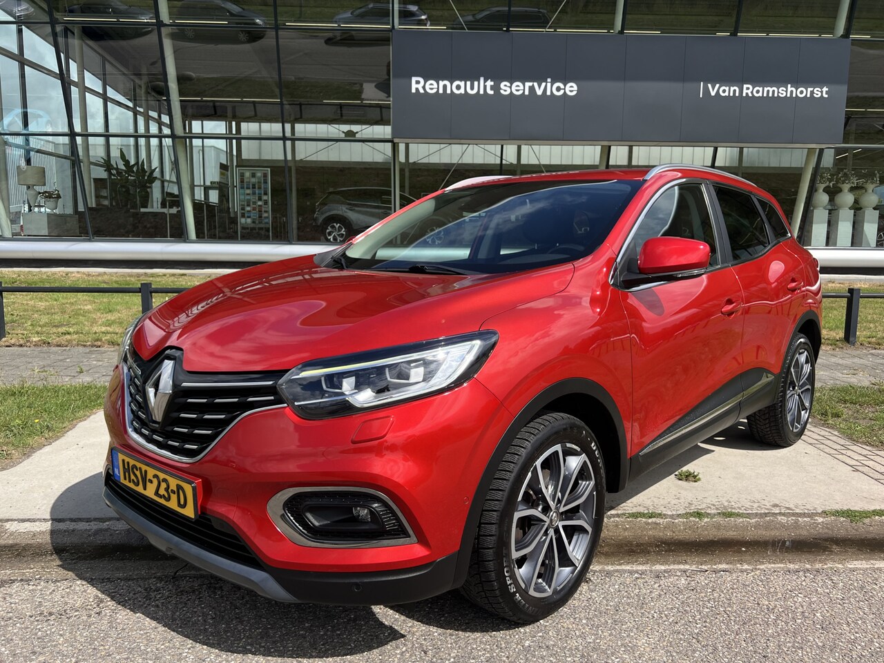 Renault Kadjar - 1.3 TCe Intens / Automaat / Trekhaak wegklapbaar / Stoelverw. / Bose / Applecarplay - Andr - AutoWereld.nl