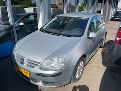 Volkswagen Golf - 2.0 FSI Comfortline