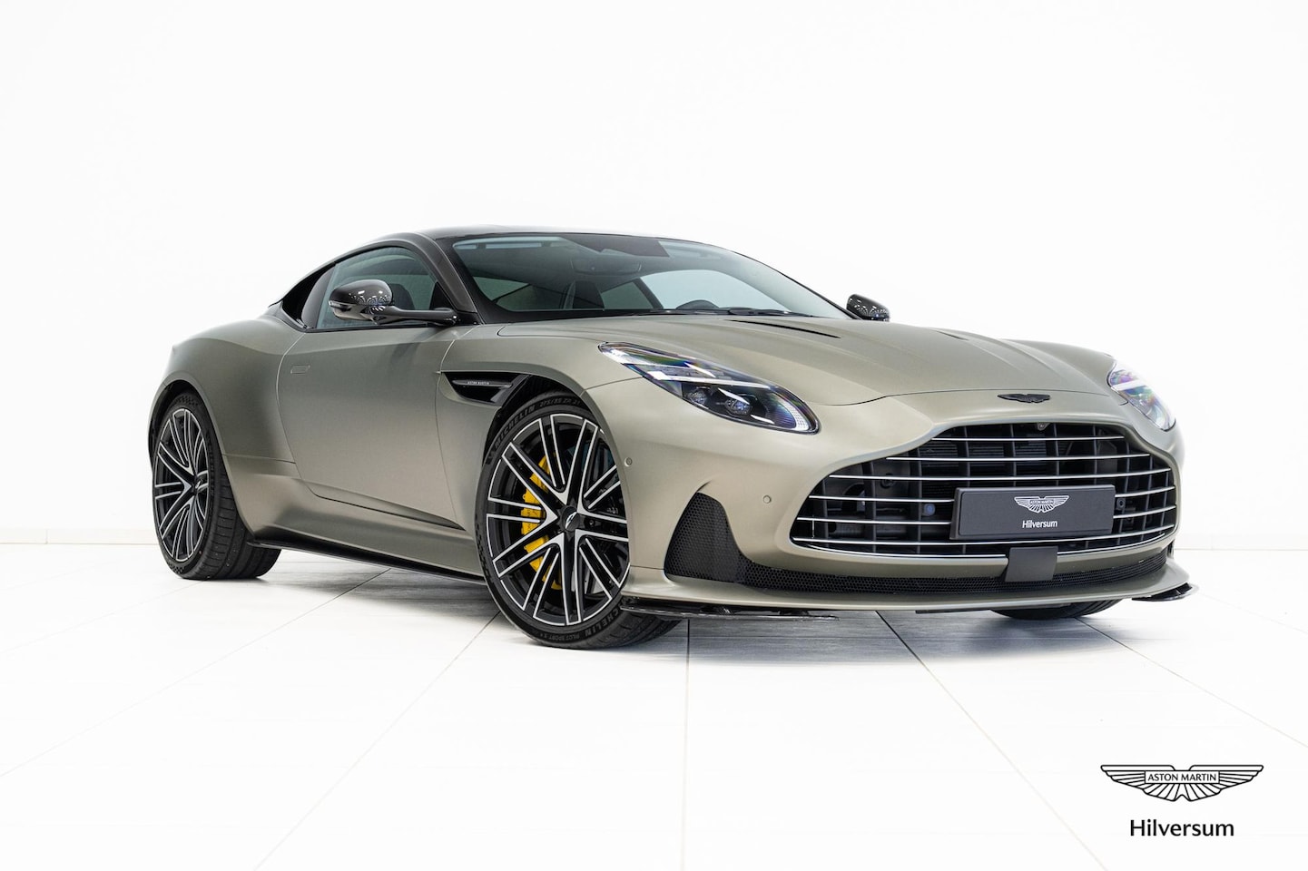 Aston Martin DB12 - Coupe 2024 - AutoWereld.nl
