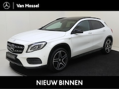 Mercedes-Benz GLA-Klasse - 200 Premium AMG /Panoramadak /Achteruitrijcamera /Nightpakket