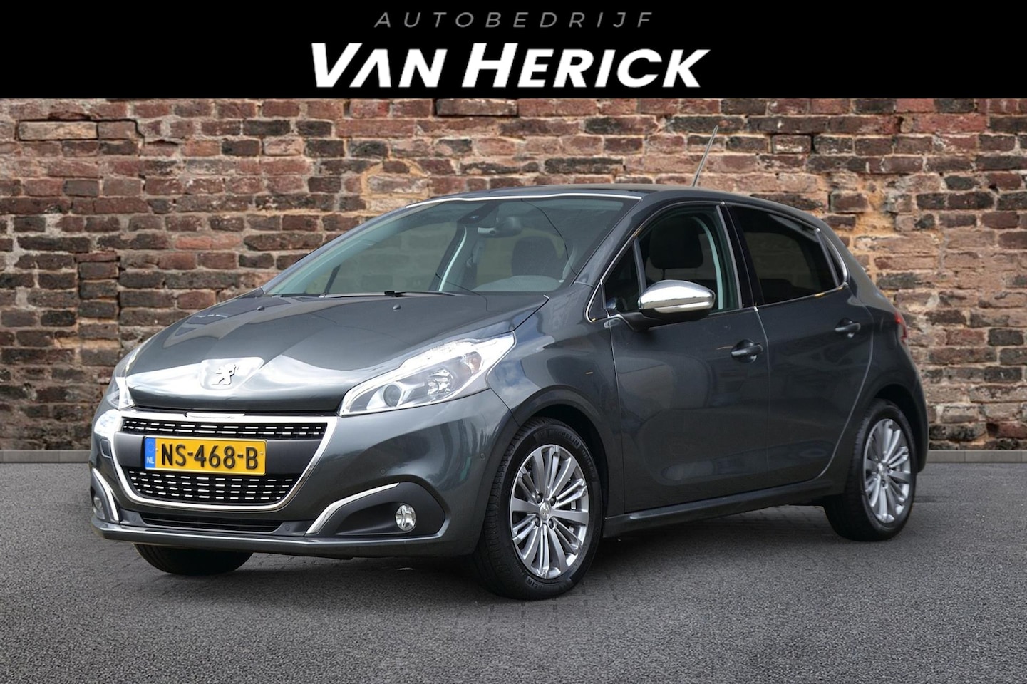Peugeot 208 - 1.2 PureTech 5 deurs 110PK Allure | Panoramadak | Camera - AutoWereld.nl