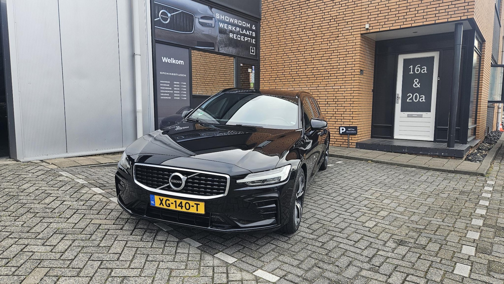 Volvo V60 - 2.0 T5 R-Design 2.0 T5 R-Design - AutoWereld.nl