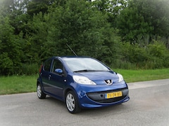 Peugeot 107 - 1.0-12V XS . 5 Drs . Airco . LMV . elc ramen . enz