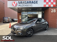Mazda 3 - 3 2.0 SkyActiv-G 120 GT-M // LED // DODEHOEK // LEDER-ALCANTARA // NAVI // CLIMA // CAMERA