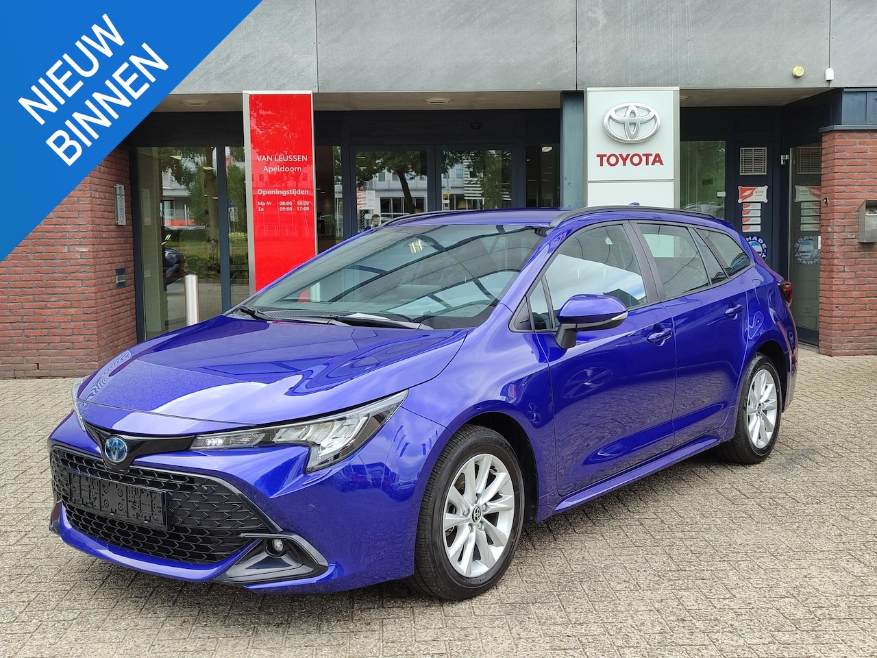 Toyota Corolla Touring Sports - Hybrid 140 DYNAMIC STOEL/STUURVERW PARK-SENSOREN NAVI APPLE/ANDROID CLIMA CAMERA 16'' LM-V - AutoWereld.nl
