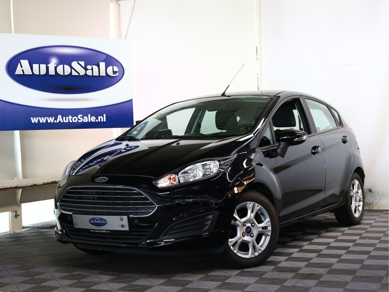 Ford Fiesta - 1.0 Ambiente EcoBoost 100pk BLUET STOELVW PDC '14 - AutoWereld.nl