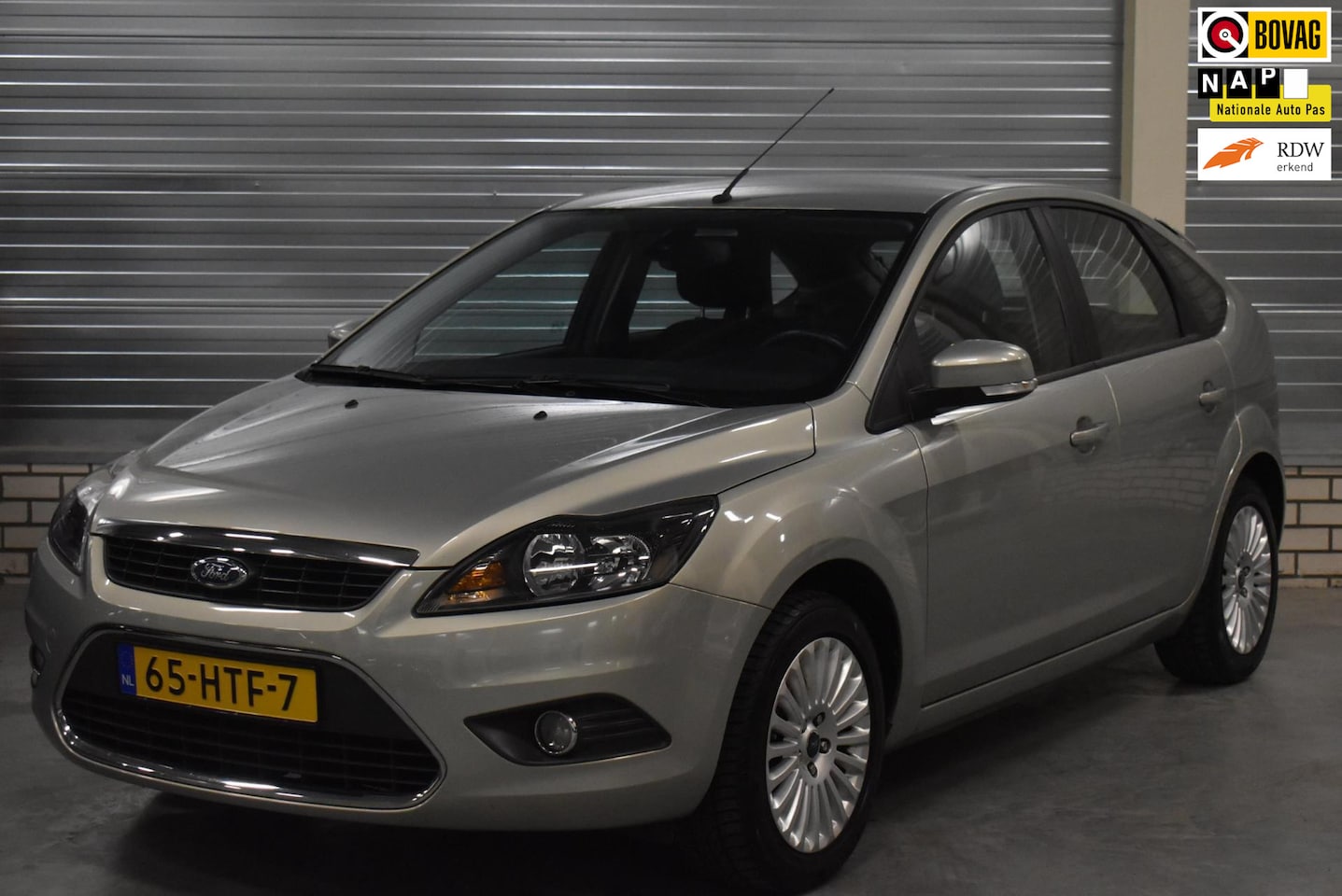 Ford Focus - 1.6 Titanium 83.000KM!!!! - AutoWereld.nl