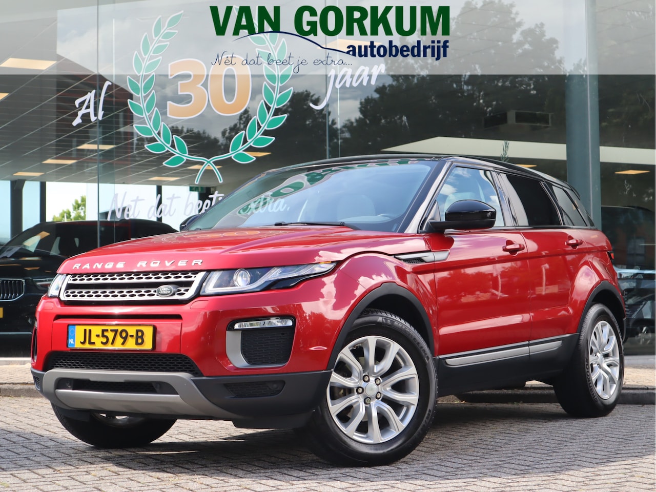 Land Rover Range Rover Evoque - 2.0 eD4 Urban Series SE / Panoramadak / Trekhaak - AutoWereld.nl