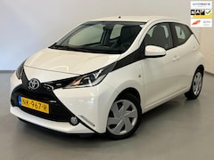 Toyota Aygo - 1.0 VVT-i X-Play / NL-auto / Camera / Bluetooth