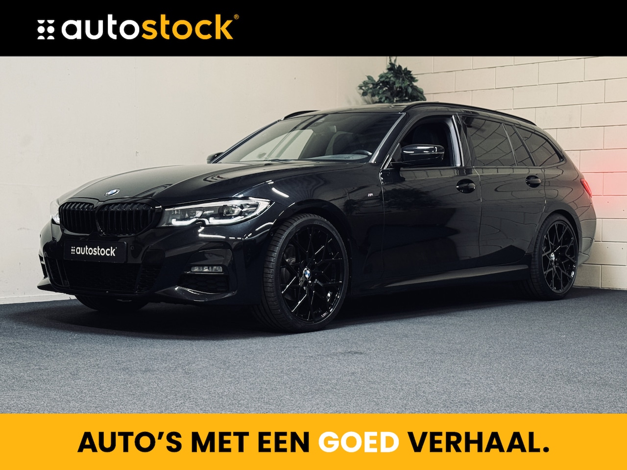 BMW 3-serie Touring - 320i M-Sport | 20" | Panorama | Leder | Camera - AutoWereld.nl