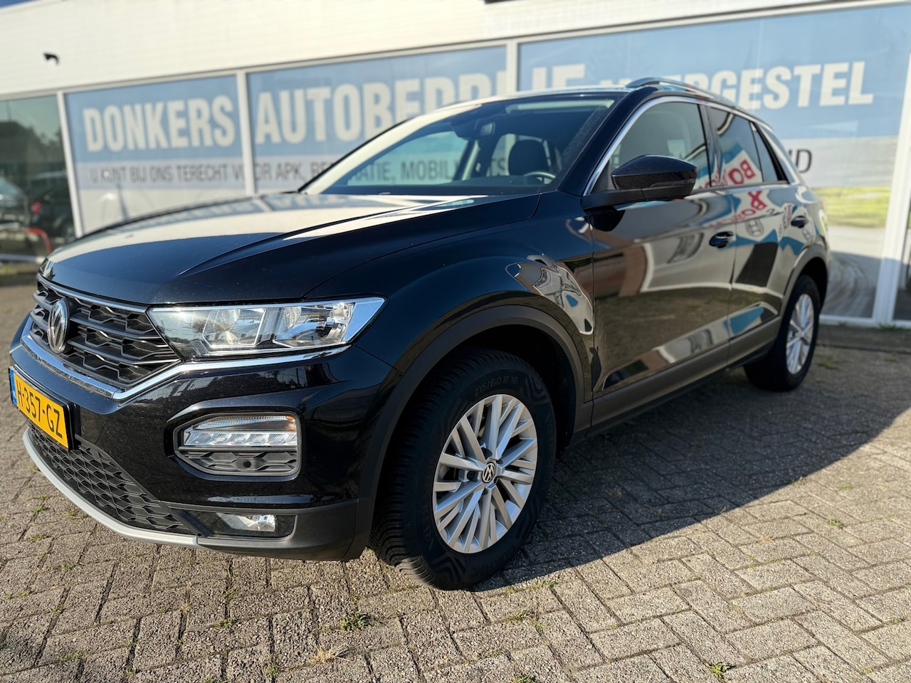 Volkswagen T-Roc - 1.5 TSI Style Business 1.5 TSI Style Business - AutoWereld.nl