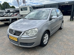 Volkswagen Polo - 1.4-16V Comfortline - Nette Auto - 5Drs