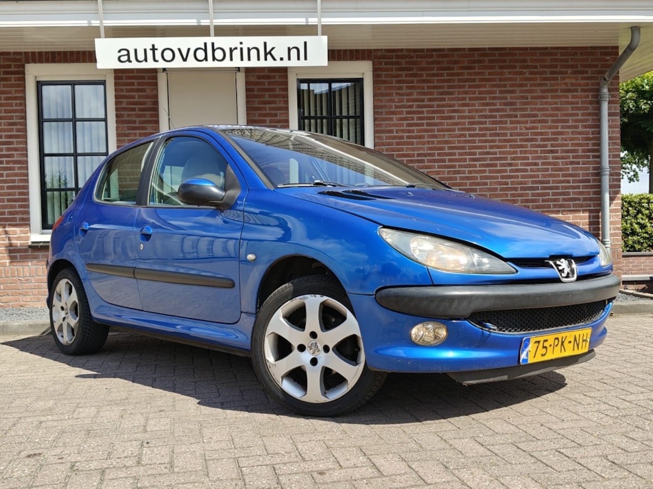 Peugeot 206 - 1.6-16V Gentry 1.6-16V Gentry, NIEUWE APK, TREKHAAK - AutoWereld.nl