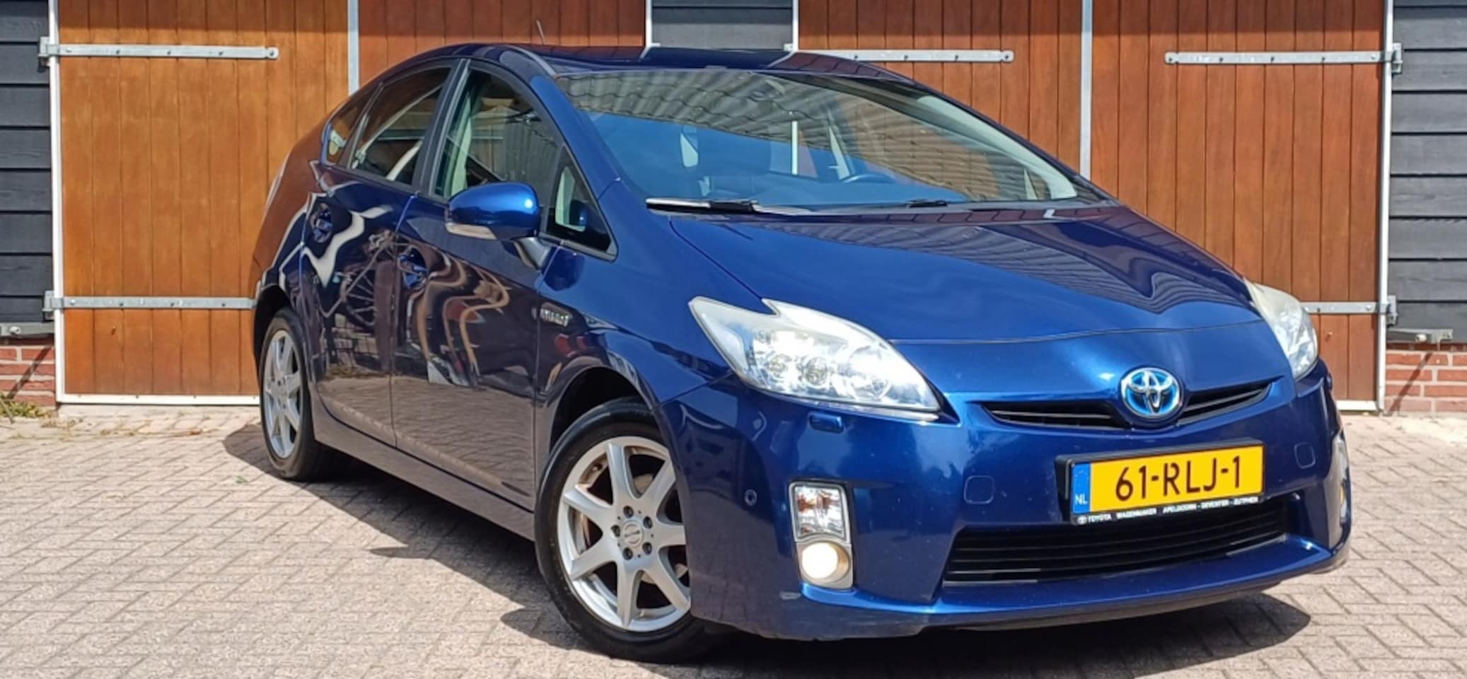 Toyota Prius - 1.8 Dynamic Bns, Trekhaak, Achteruitrijcamera, Navigatie en NAP - AutoWereld.nl