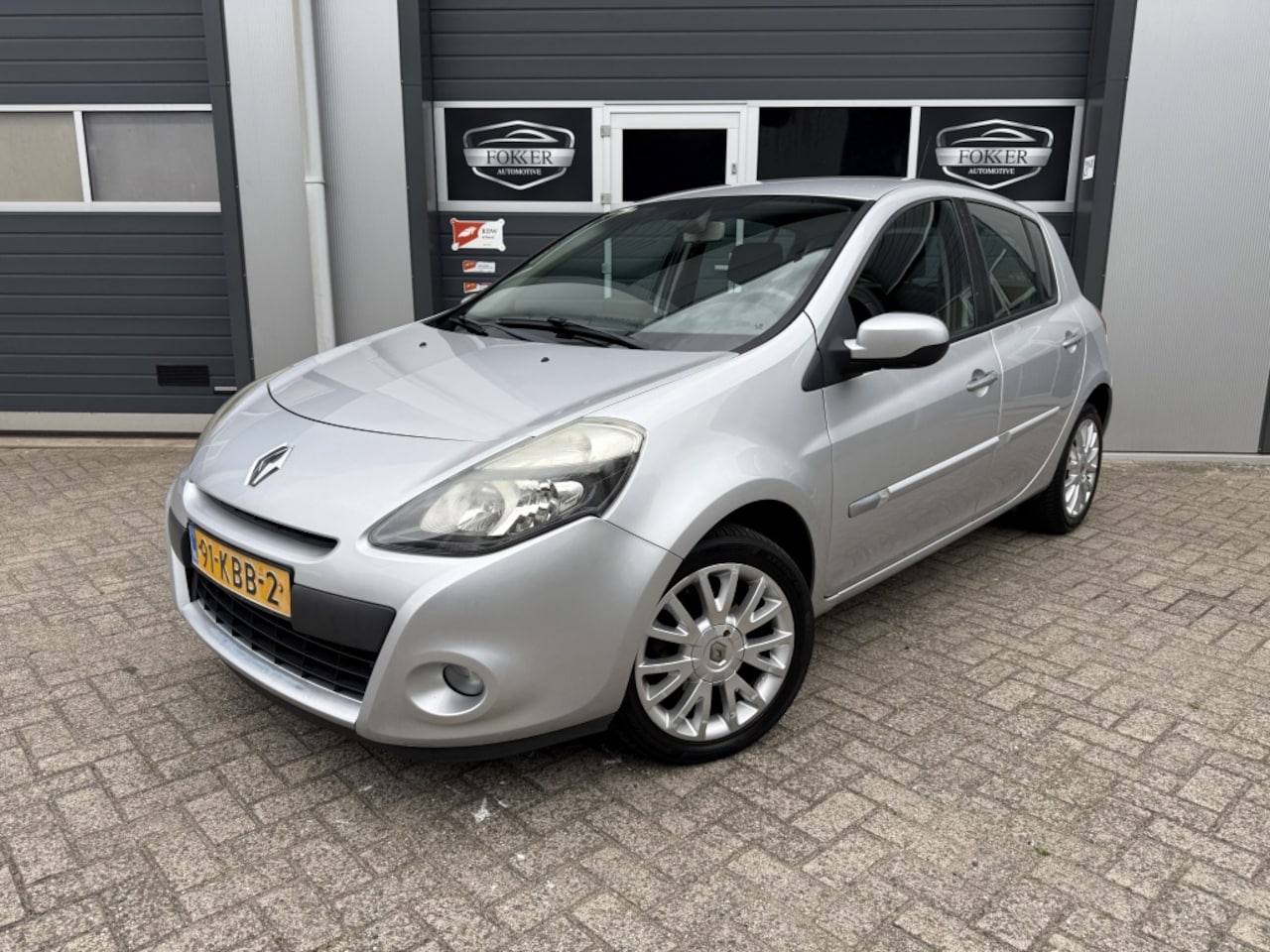 Renault Clio - 1.6 Dynamique NAP Automaat Clima Keyless Cruise Navi PDC - AutoWereld.nl