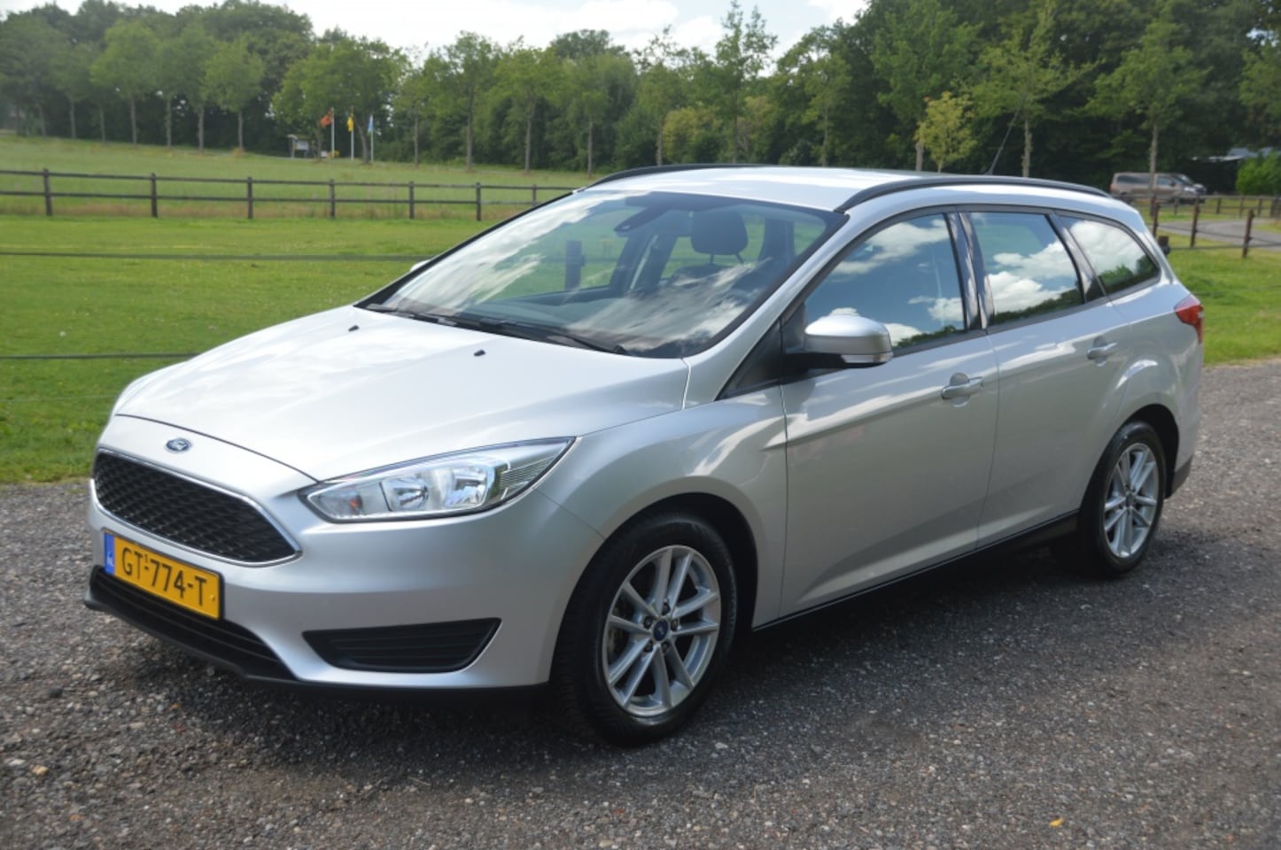 Ford Focus Wagon - 1.0 Trend Edition Airco Cruise Navi PDC - AutoWereld.nl