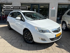 Opel Astra Sports Tourer - 1.4 Cosmo Trekhaak Navi Nw Apk Beurt
