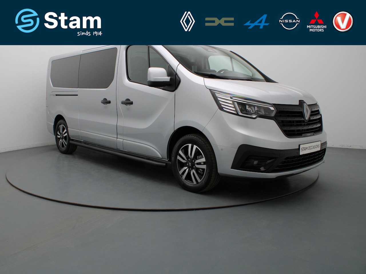 Renault Trafic - 150pk Blue dC1 EDC T30 L2H1 Extra Camera | Cruise | Navi | Parkeersens. v+a | Trekhaak - AutoWereld.nl