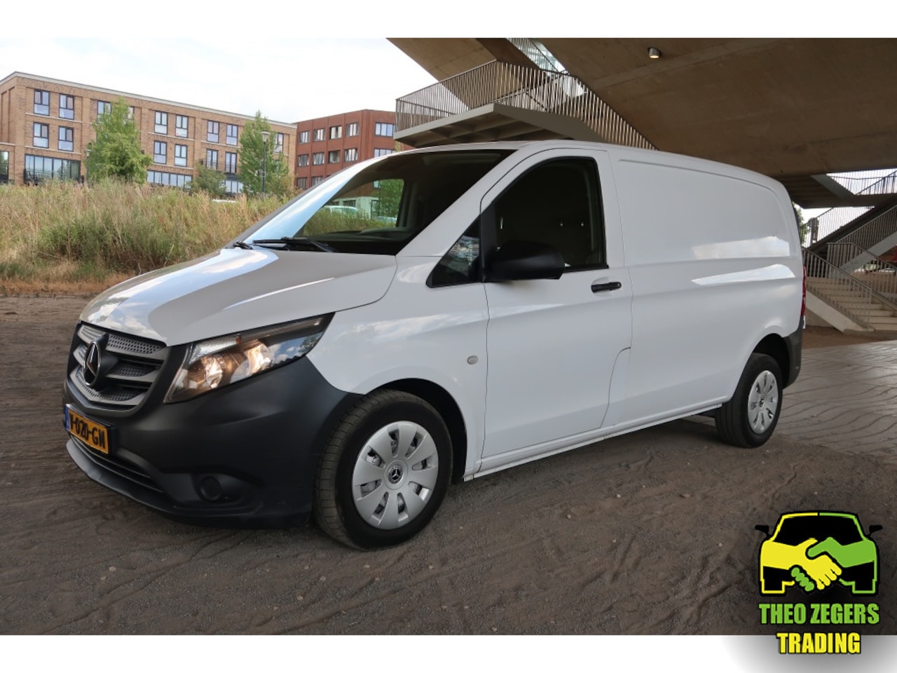 Mercedes-Benz Vito - 111 CDI Functional L1, Drie zits - AutoWereld.nl