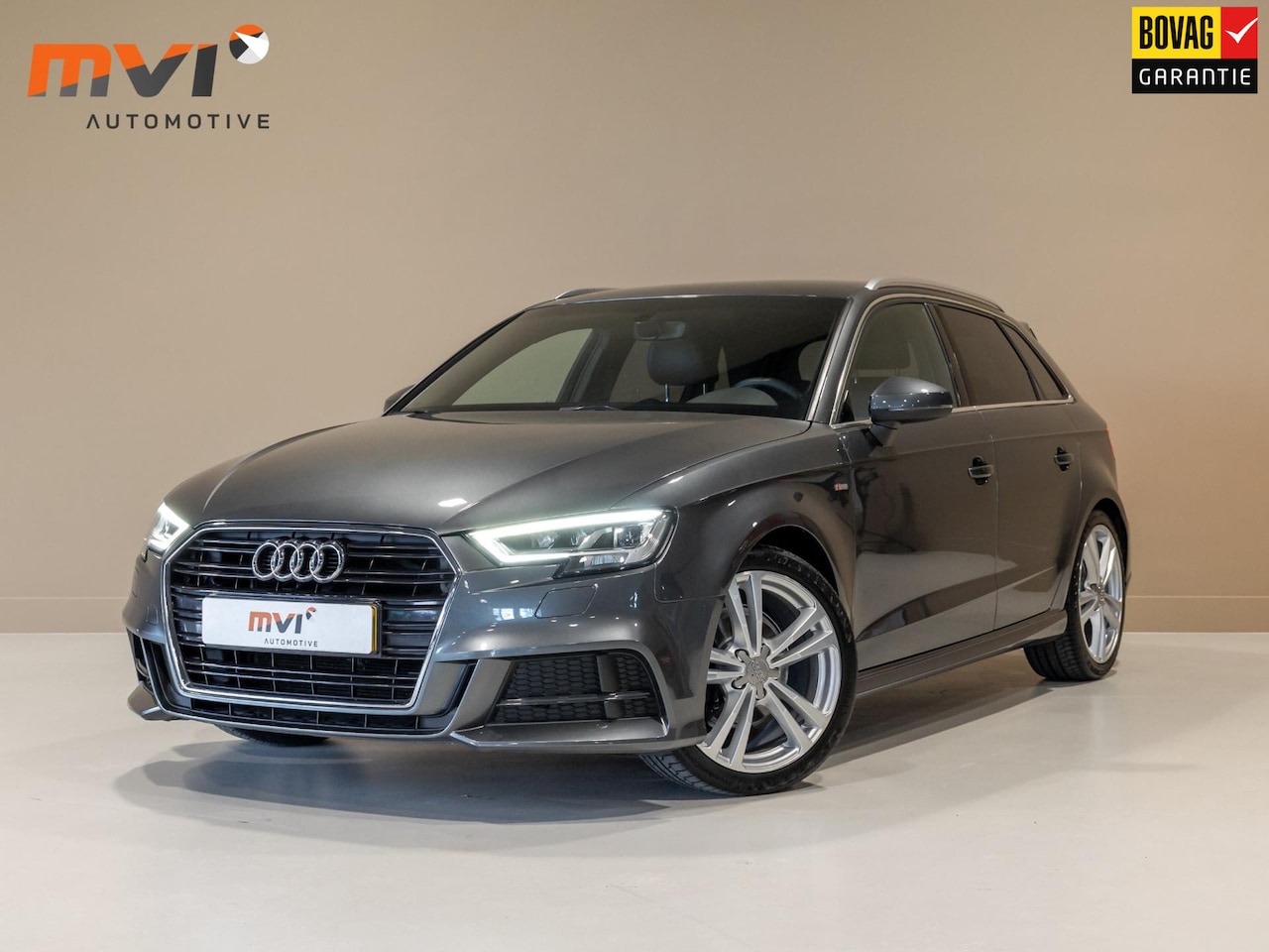 Audi A3 Sportback - 35 TFSI CoD 2x S-Line / 150pk / Automatische klimaatregeling / Stoelverwarming / Afgevlakt - AutoWereld.nl