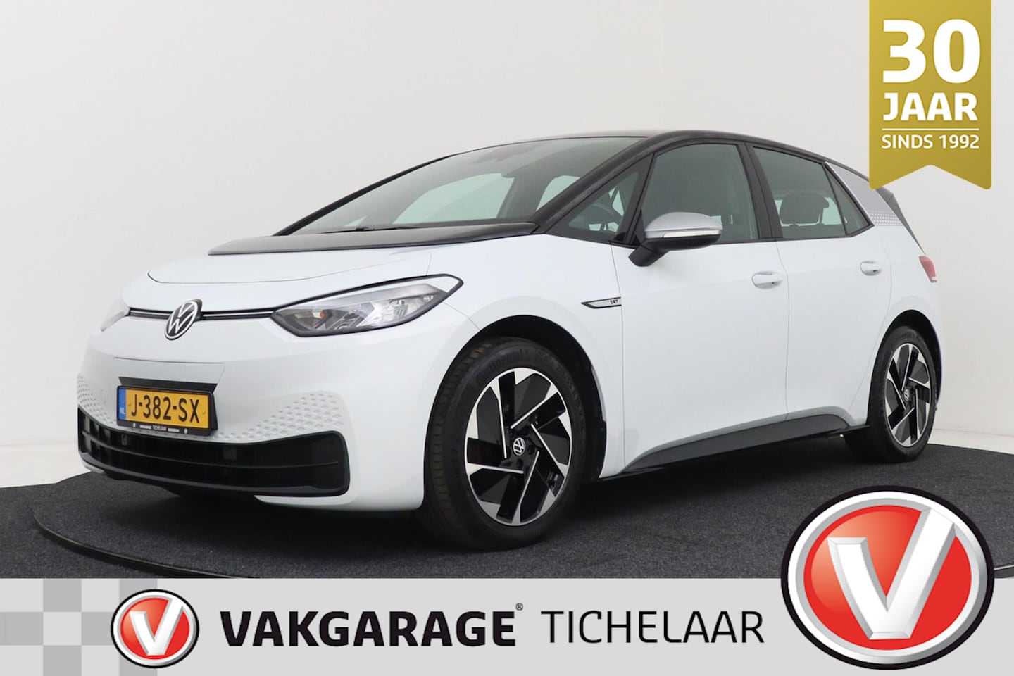 Volkswagen ID.3 - First 58 kWh | Org NL | CarPlay | Adap. Cruise | 90.000 KM | Navigatie | 18" Velgen | - AutoWereld.nl